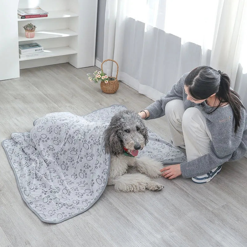 Pet Sleeping Soft Fluffy Blanket